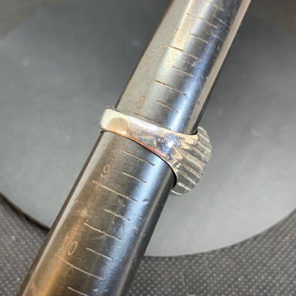 VTG Sterling Silver 925 Blue Topaz Bezel Set Textured Ridged Border Size 8.25 - Picture 12 of 13